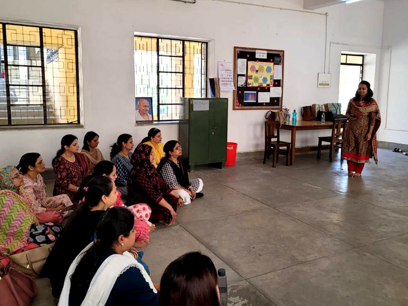 Ishhita Verma facilitating training for educators (UP Government)